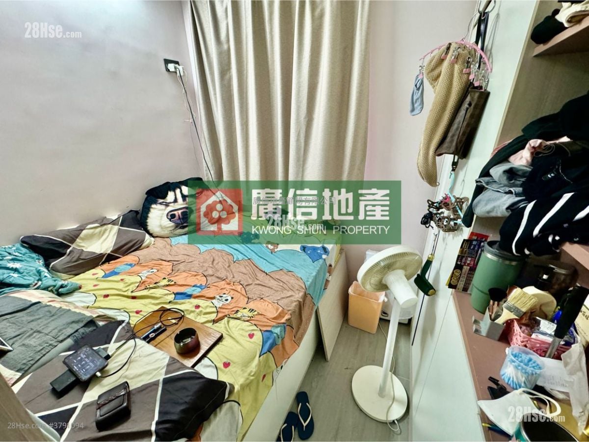 Kwong Fung Building Sell 2 Bedrooms , 2 Bathrooms 389 ft²