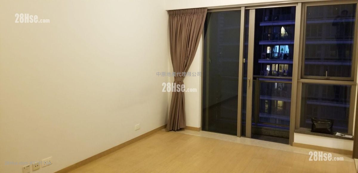 厅: The Austin 租盘 开放式间隔 , 1 浴室 378 平方尺