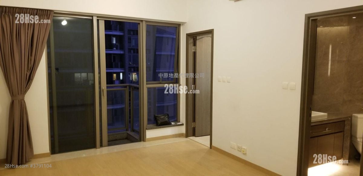 厅: The Austin 租盘 开放式间隔 , 1 浴室 378 平方尺