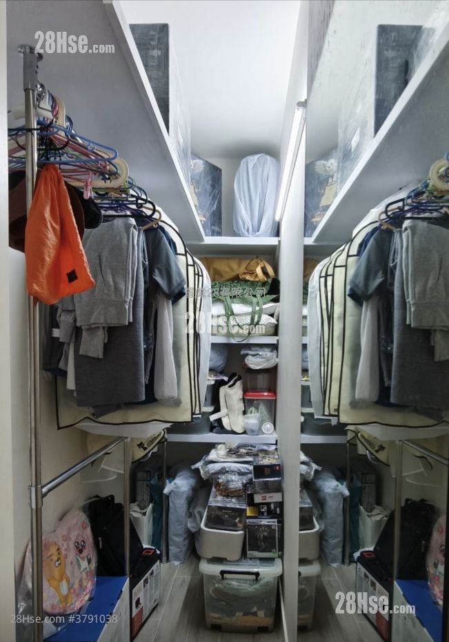 Louisa Tower Sell 2 Bedrooms , 1 Bathroom 630 ft²