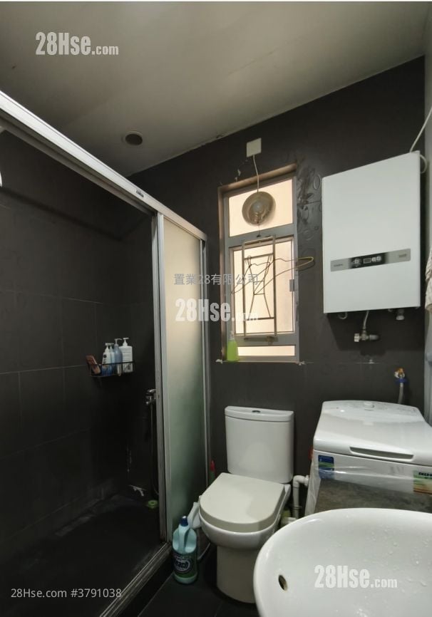 Louisa Tower Sell 2 Bedrooms , 1 Bathroom 630 ft²