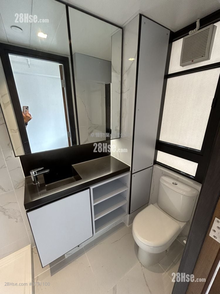 Winland House Rental 1 Toilet