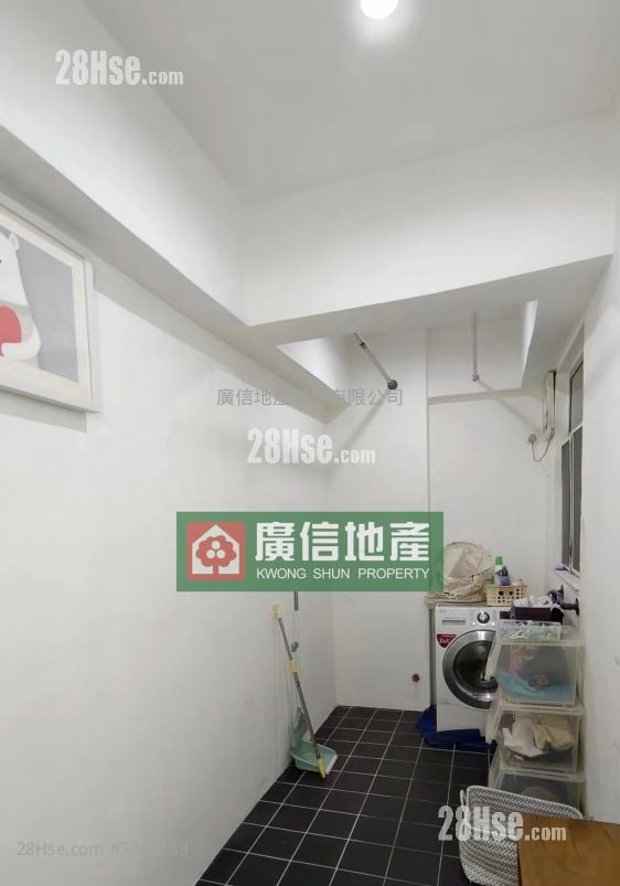 Tak Fung Building Rental 2 Bedrooms , 1 Bathroom 573 ft²