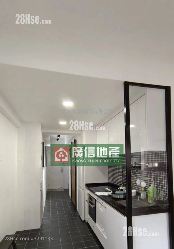Tak Fung Building Rental 2 Bedrooms , 1 Bathroom 573 ft²