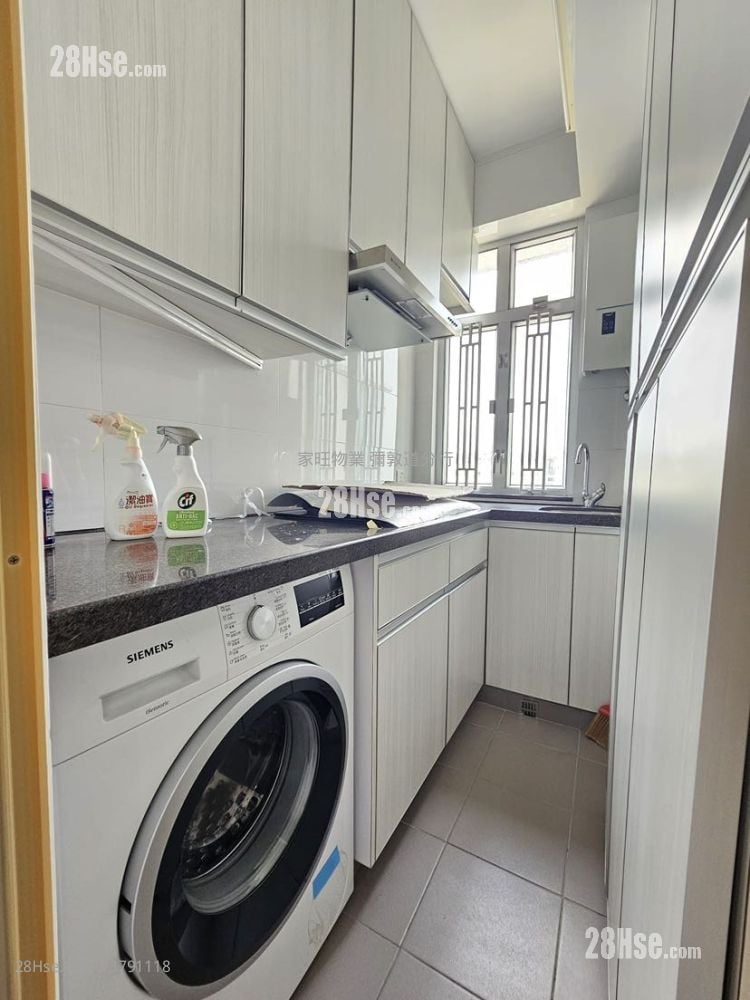 Ample Building Sell 410 ft²