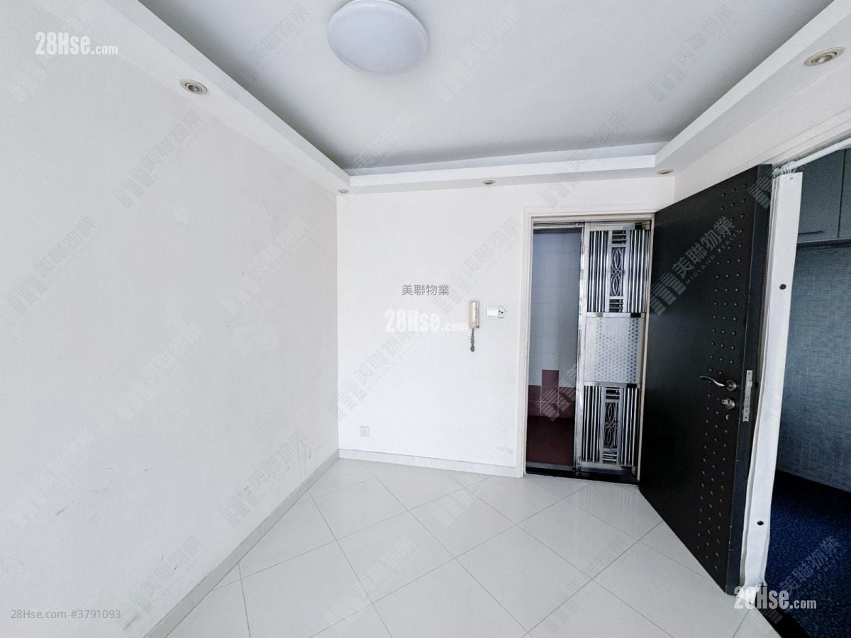 Tai Hing Gardens Rental 2 Bedrooms , 1 Bathroom 464 ft²
