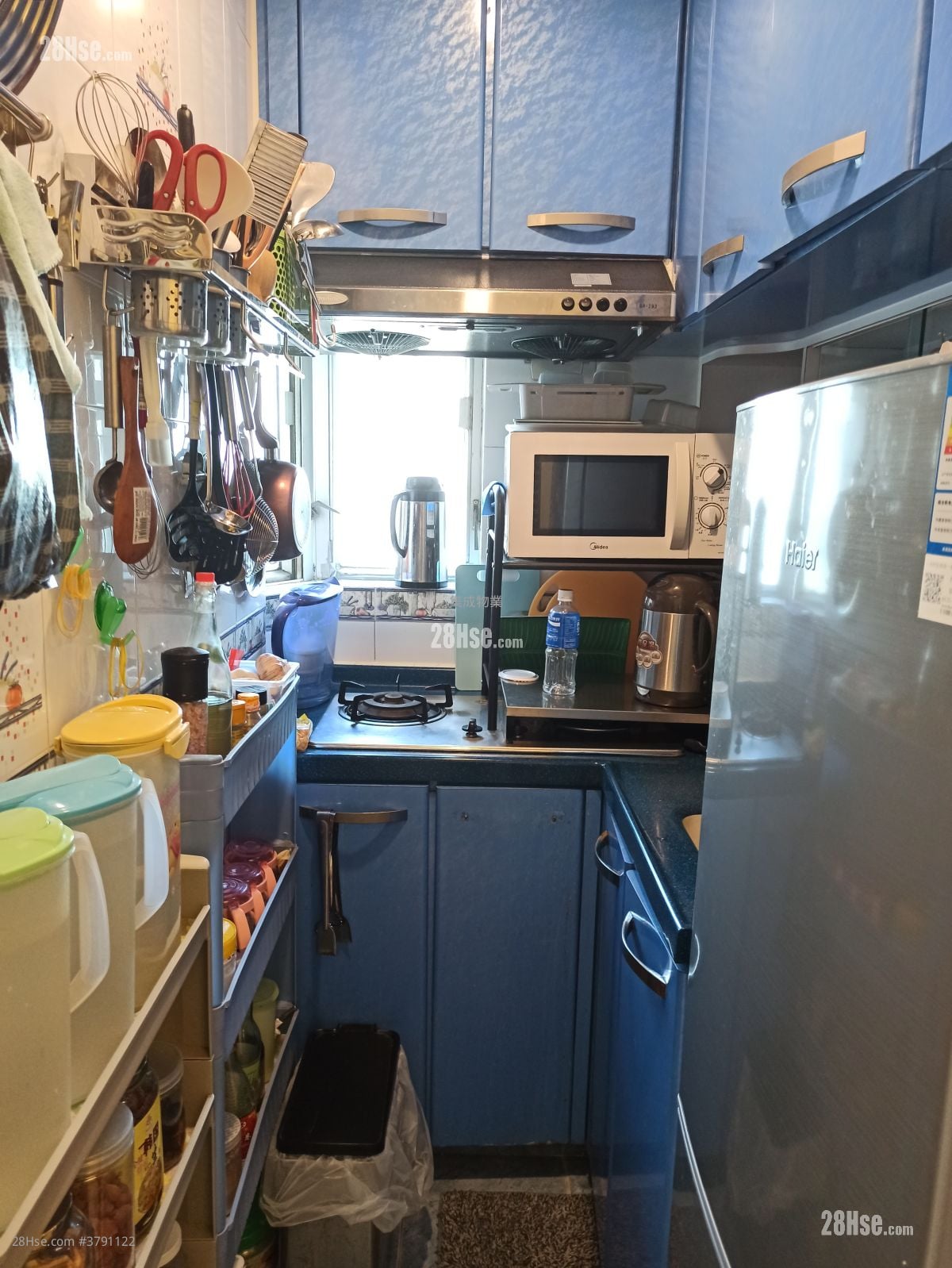 Lun Fung Court Sell 2 Bedrooms 440 ft²