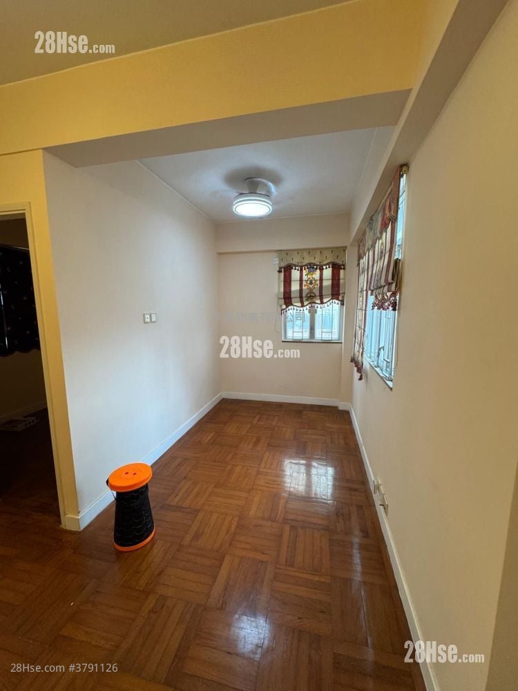 金龙楼 售盘 2 房 , 1 浴室 374 平方尺