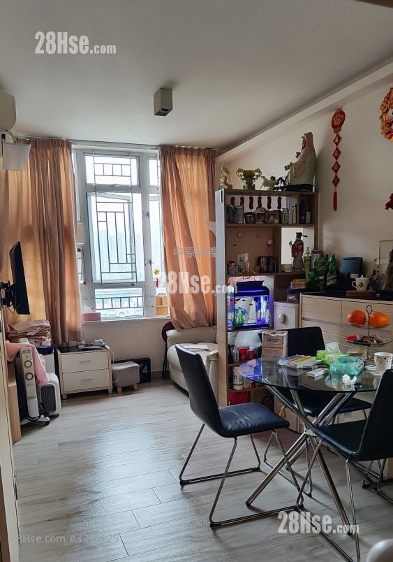 Mei Pak Court Sell 1 Bedroom , 1 Bathroom 371 ft²