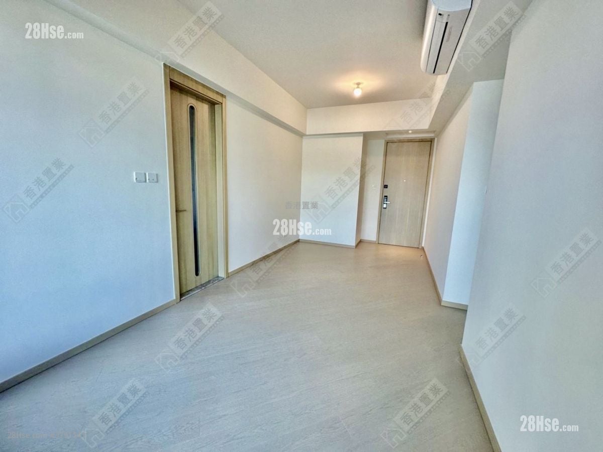 living room: One Victoria Rental 3 Bedrooms , 2 Bathrooms 643 ft²