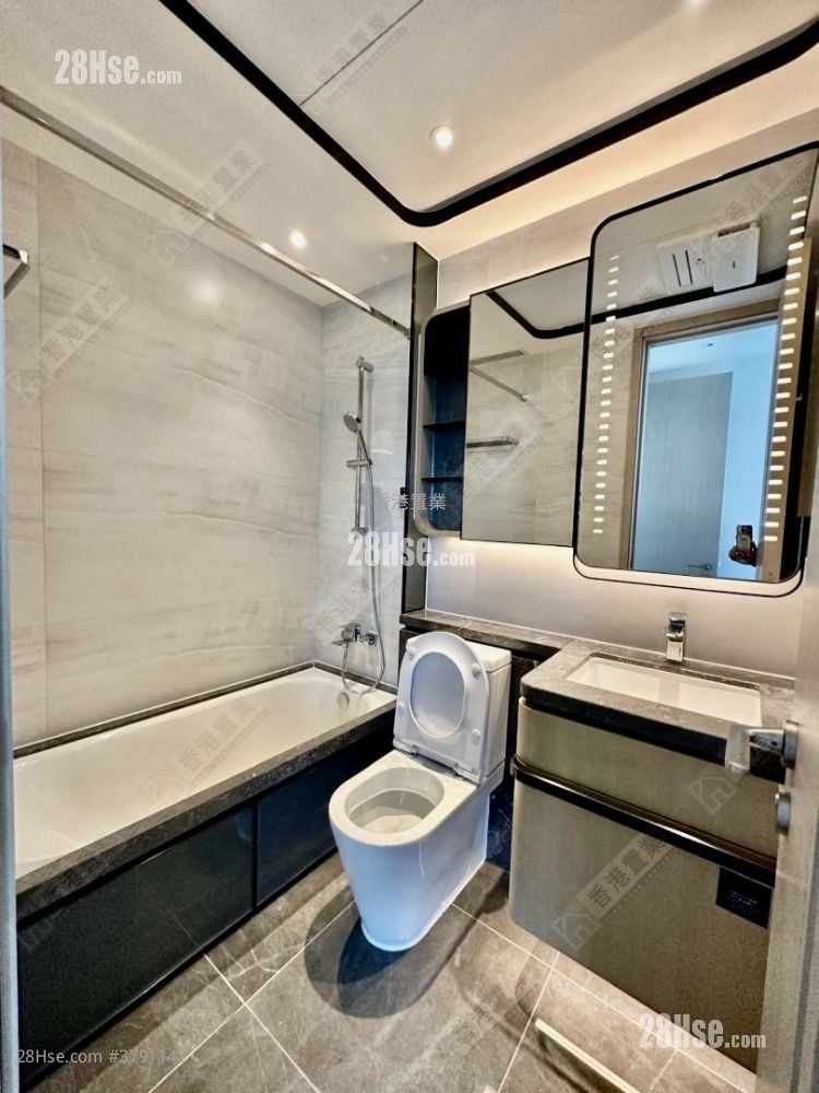 bathroom: One Victoria Rental 3 Bedrooms , 2 Bathrooms 643 ft²