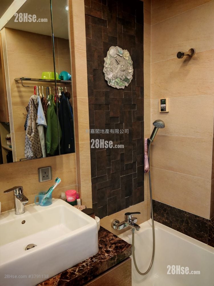 Yoho Midtown 售盘 4 房 , 3 浴室 1,026 平方尺