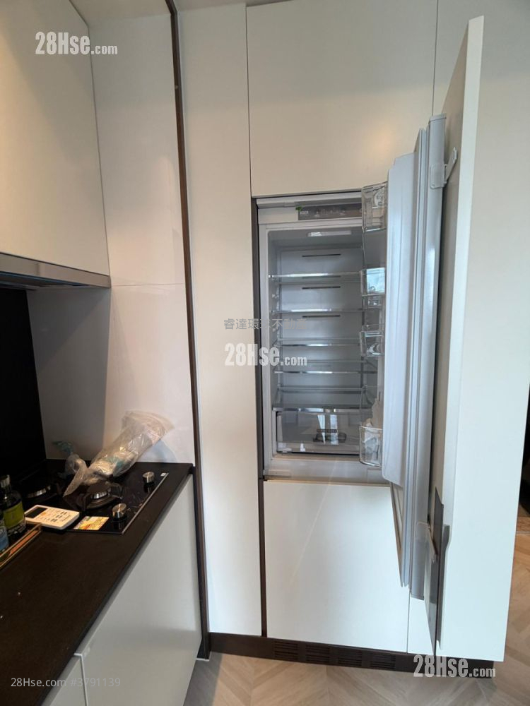 Eight Southpark Rental 2 Bedrooms , 1 Bathroom 342 ft²