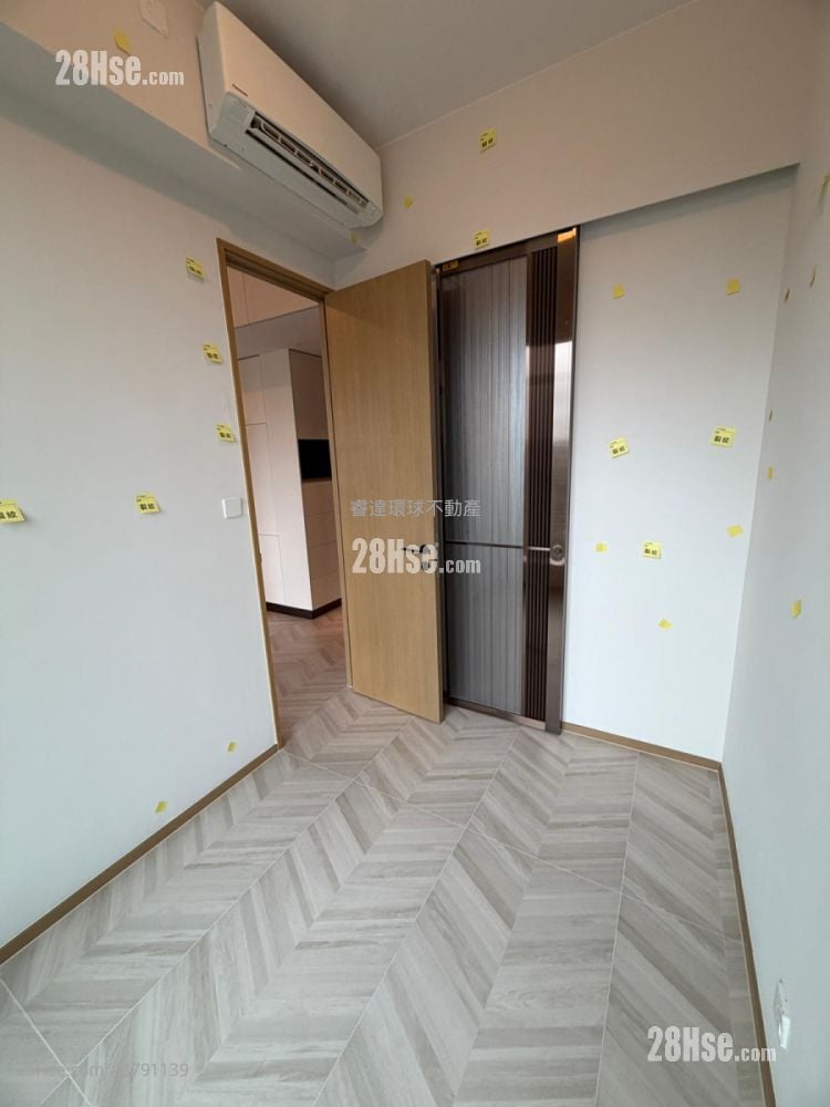 Eight Southpark Rental 2 Bedrooms , 1 Bathroom 342 ft²