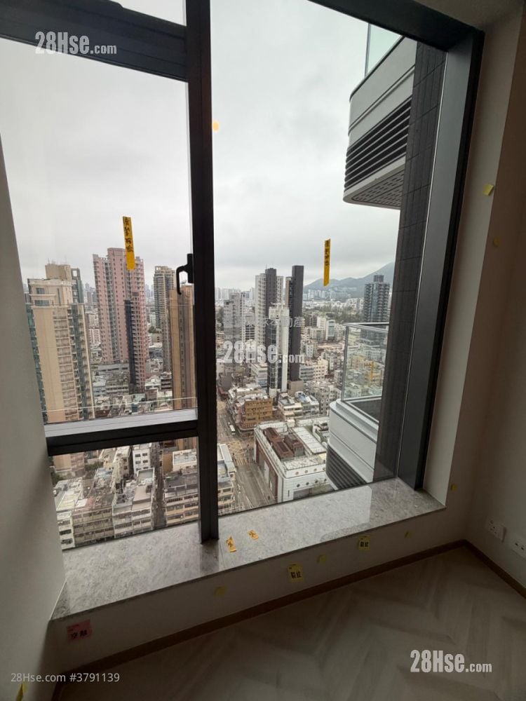 Eight Southpark Rental 2 Bedrooms , 1 Bathroom 342 ft²