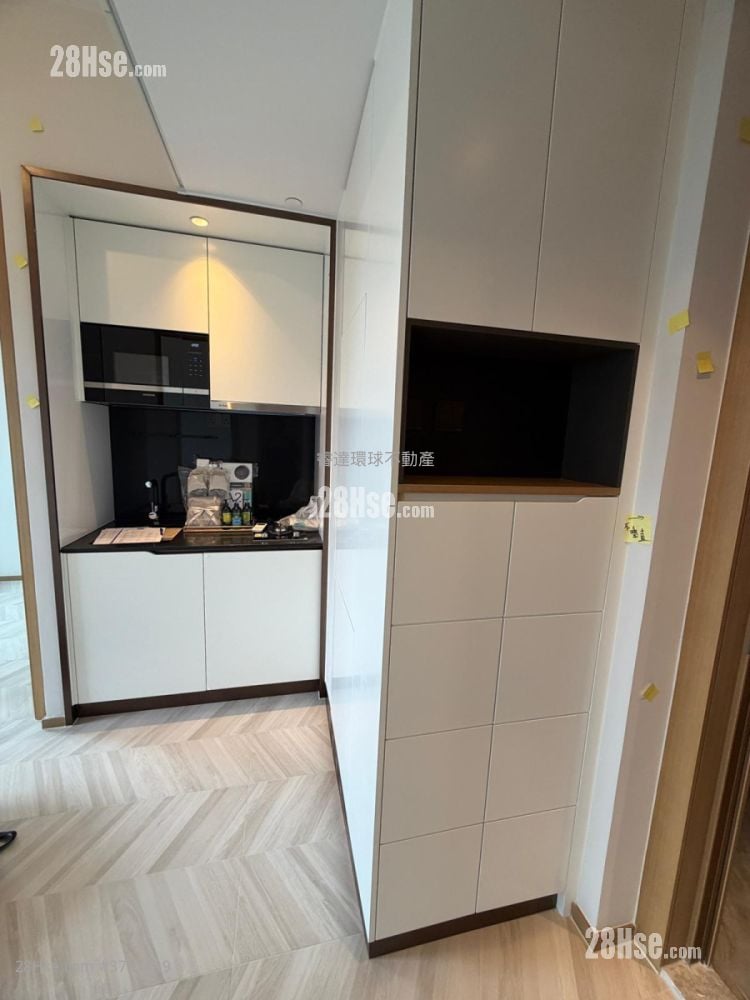 Eight Southpark Rental 2 Bedrooms , 1 Bathroom 342 ft²