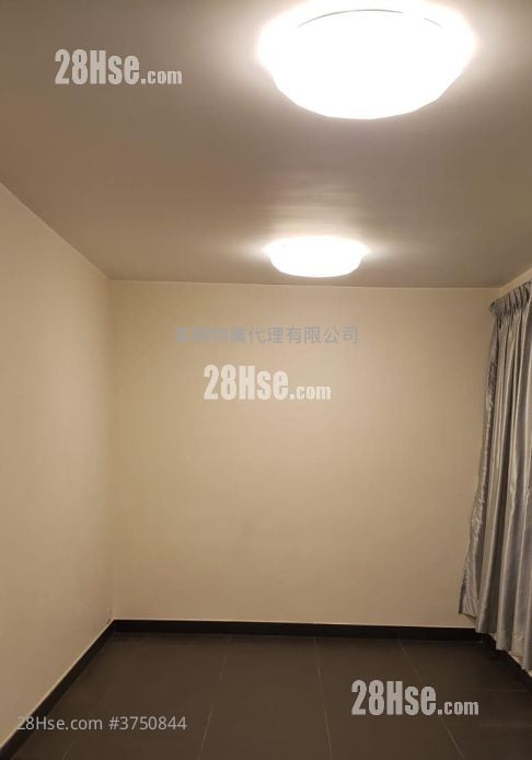 Chi Fu Fa Yuen Sell 2 Bedrooms , 1 Bathroom 439 ft²