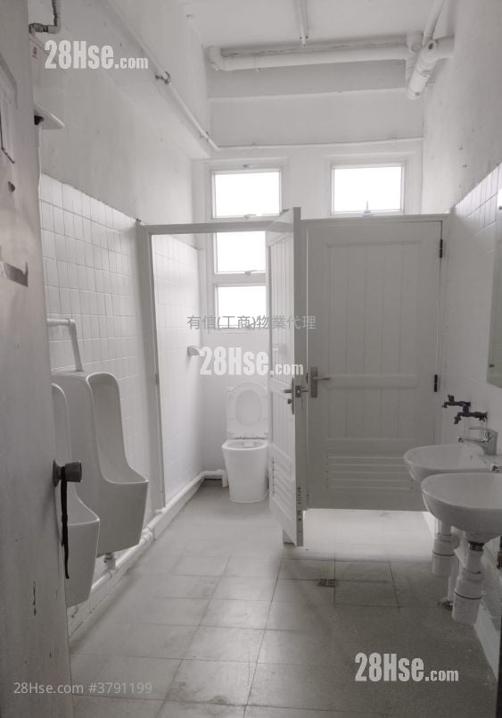 立泰工业中心 租盘 3 厕所 6,632 平方尺