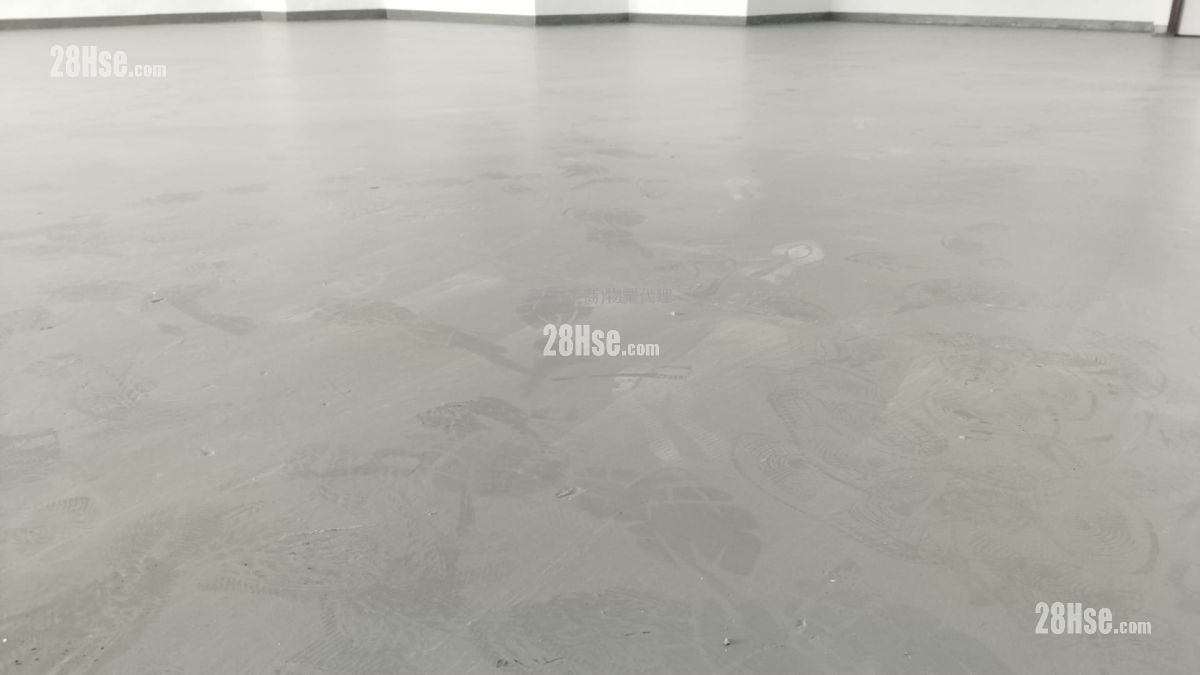 立泰工业中心 租盘 3 厕所 6,632 平方尺