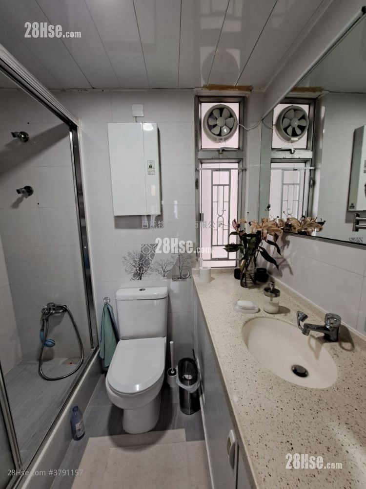 海滨花园 售盘 2 房 , 1 浴室 453 平方尺