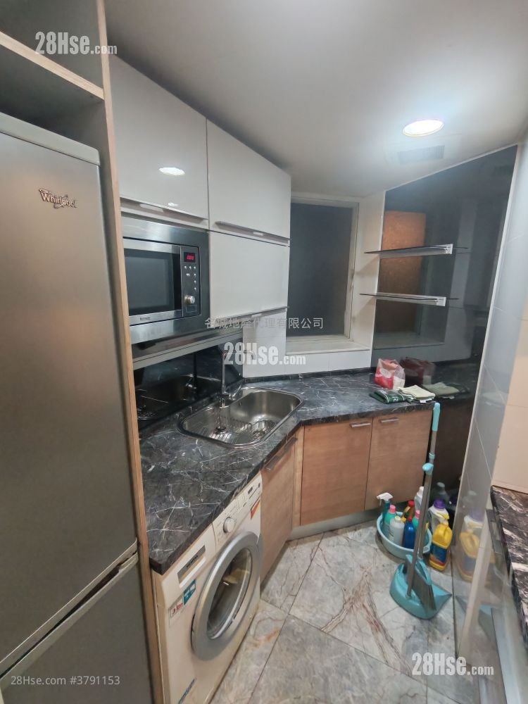 名城 售盘 4 房 , 2 浴室 958 平方尺