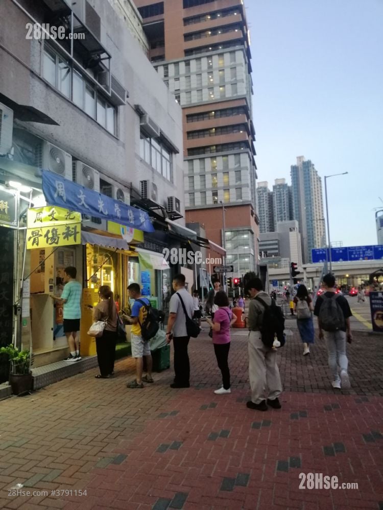 Charming Garden Rental 108 ft²