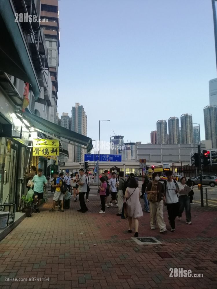 Charming Garden Rental 108 ft²