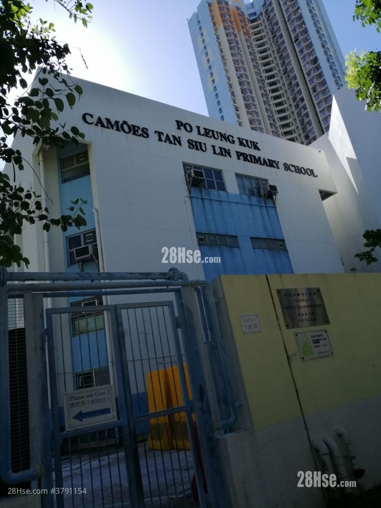 Charming Garden Rental 108 ft²