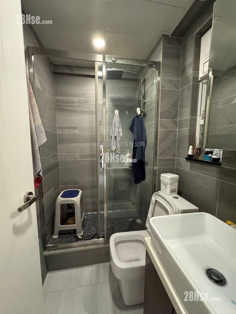 百德大厦 售盘 3 房 688 平方尺