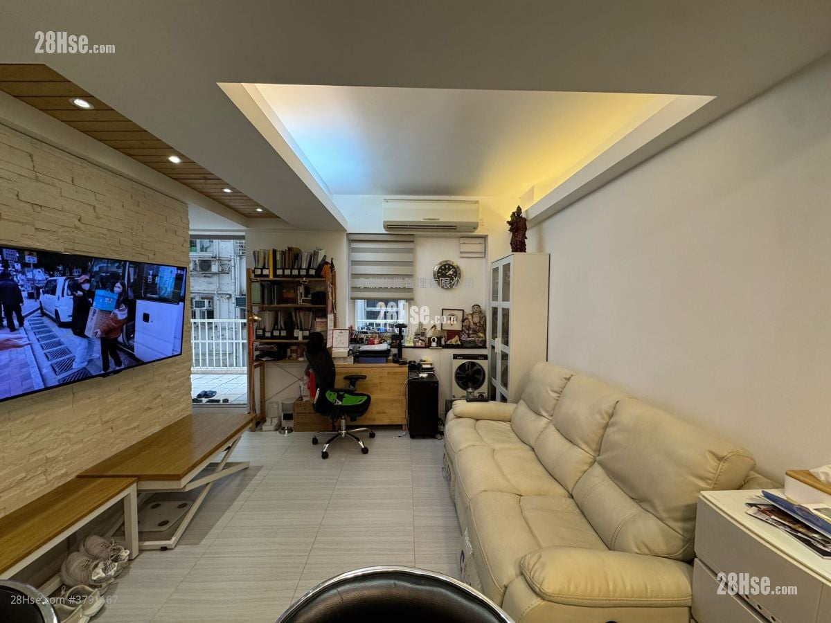 百德大厦 售盘 3 房 688 平方尺