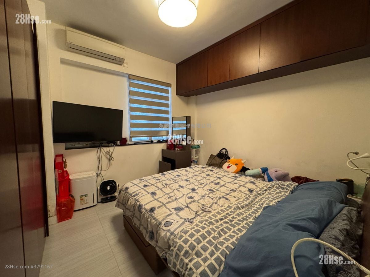 百德大厦 售盘 3 房 688 平方尺