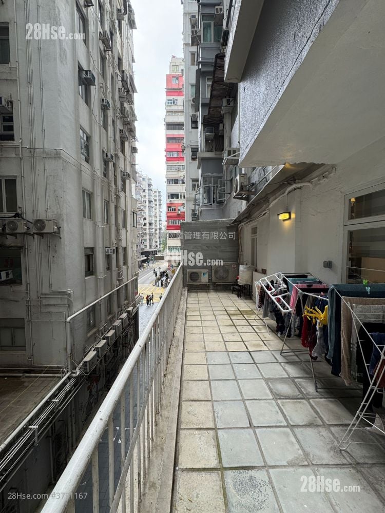 百德大厦 售盘 3 房 688 平方尺