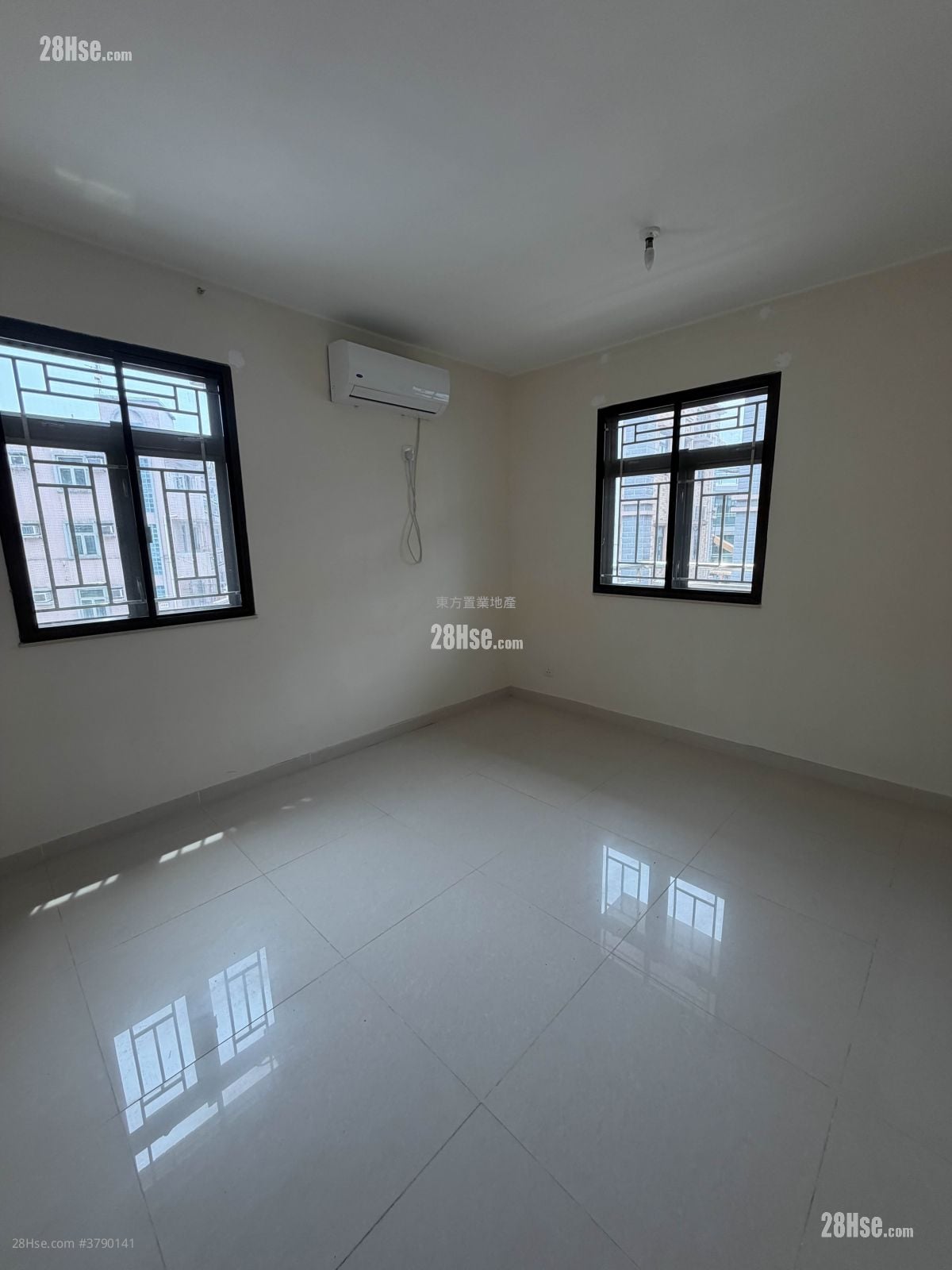 Village Rental 4 Bedrooms , 3 Bathrooms 1,400 ft²