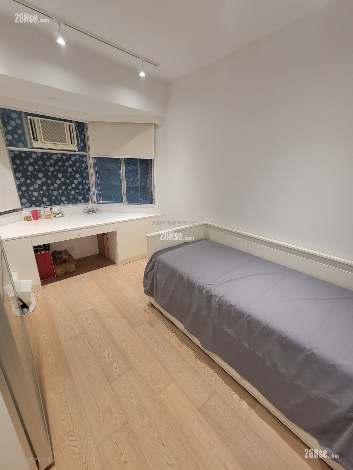 金龙大厦 售盘 3 房 , 2 浴室 1,143 平方尺