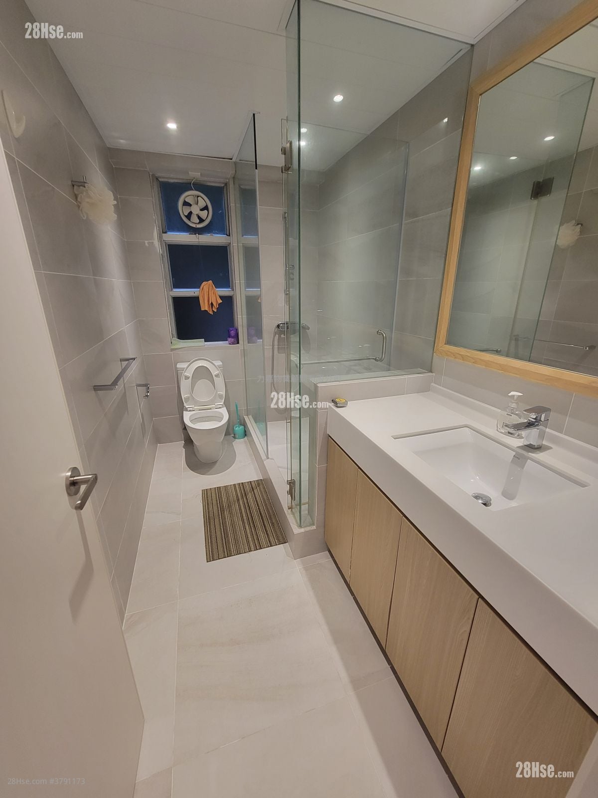 金龙大厦 售盘 3 房 , 2 浴室 1,143 平方尺