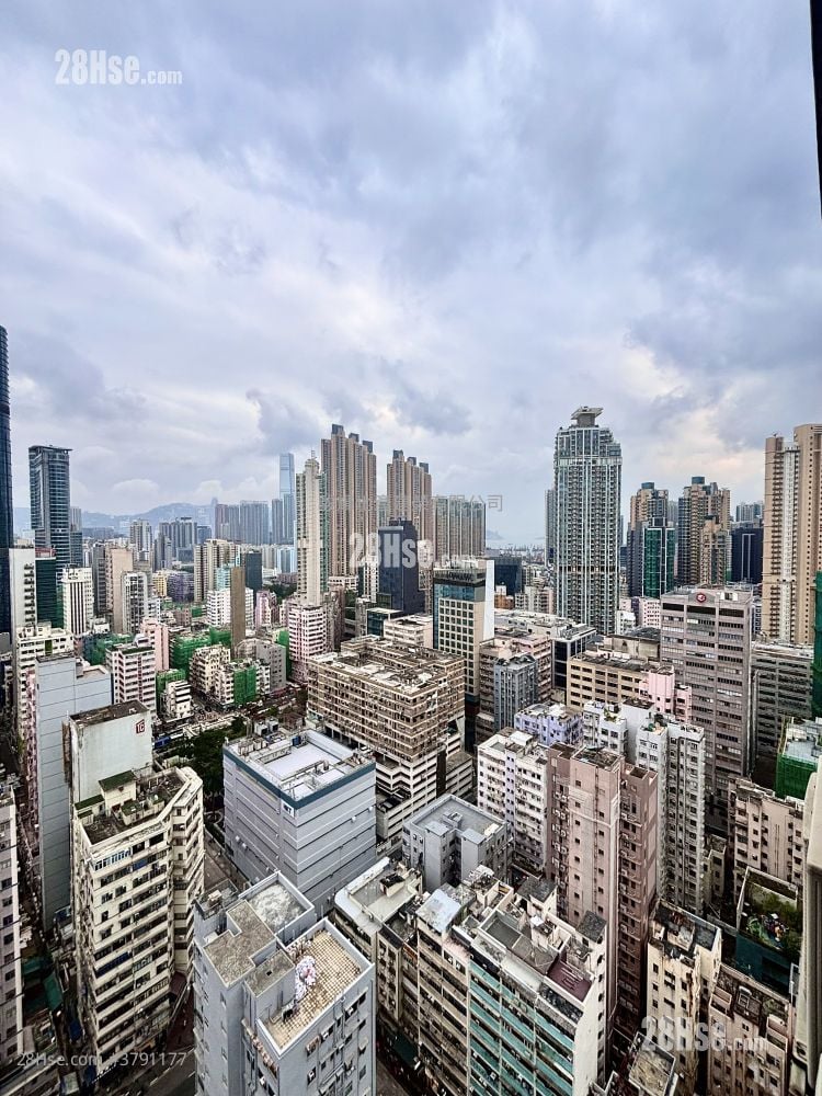 Cite 33 Sell 3 Bedrooms , 2 Bathrooms 677 ft²