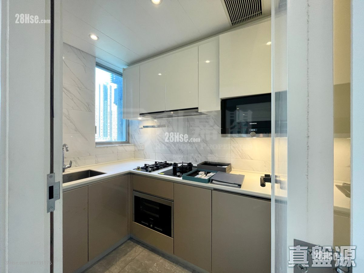 Savannah Sell 3 Bedrooms 723 ft²