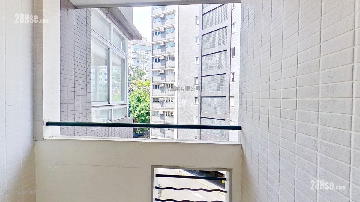 balcony: Welsby Court Rental 1 Bedroom , 1 Bathroom 521 ft²