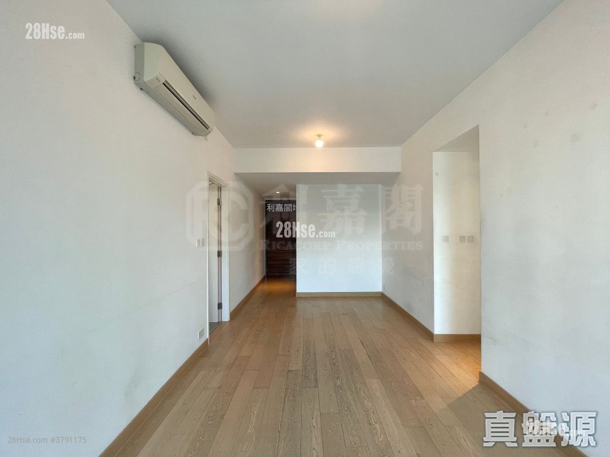 Savannah Sell 3 Bedrooms 723 ft²