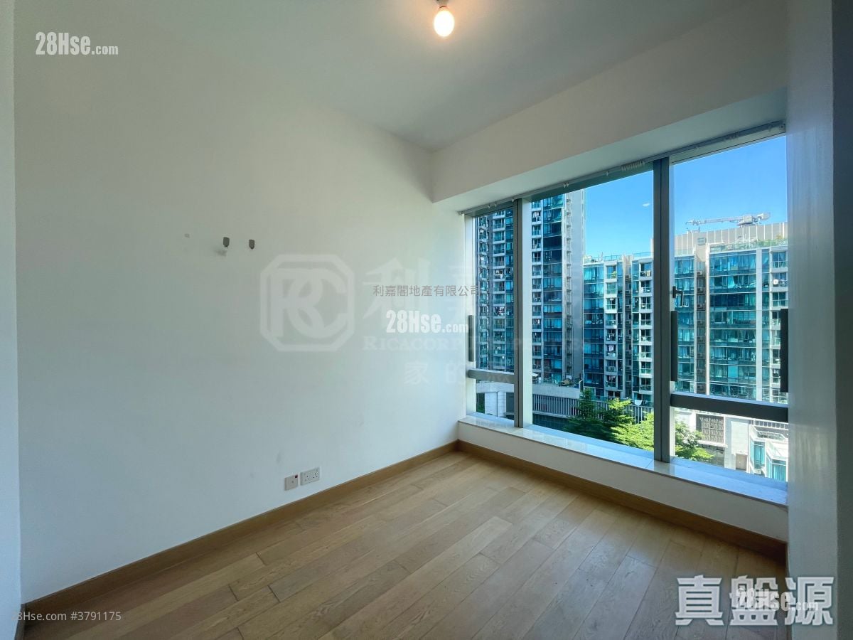 Savannah Sell 3 Bedrooms 723 ft²