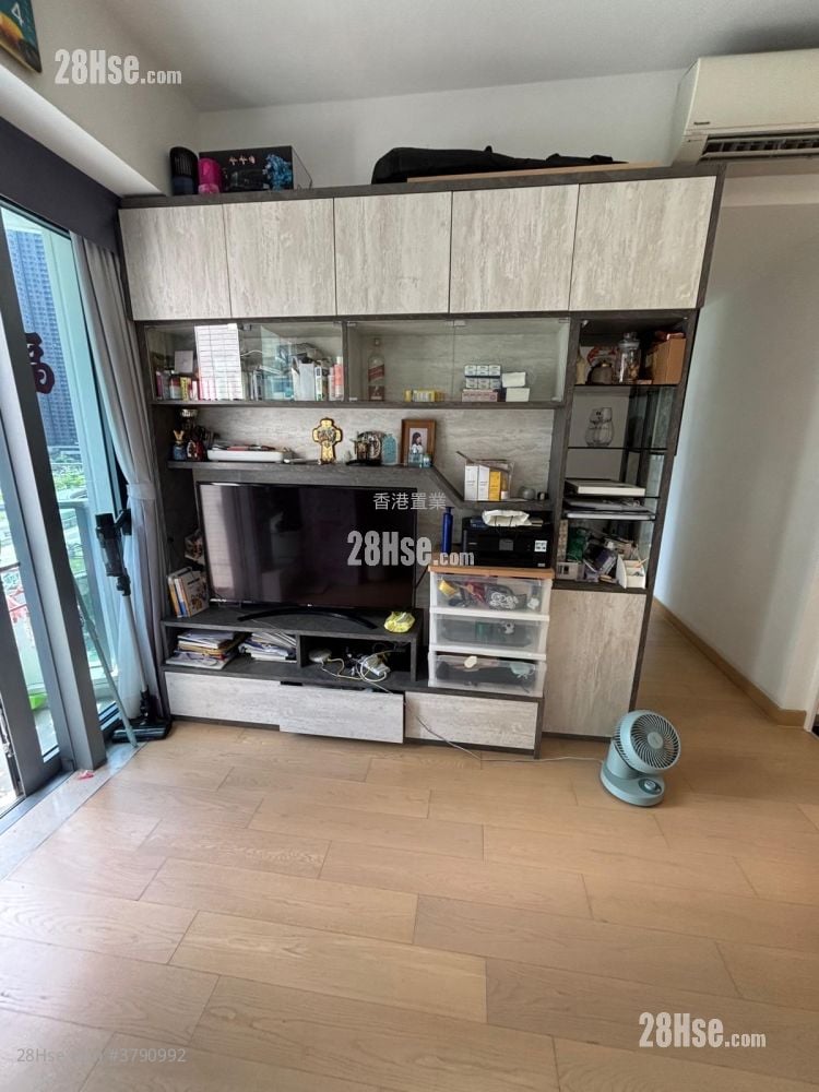 Malibu Sell 2 Bedrooms 592 ft²