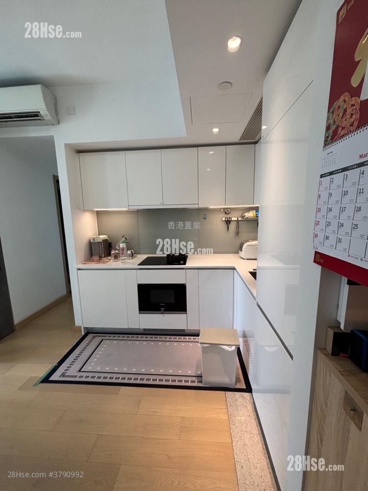 Malibu Sell 2 Bedrooms 592 ft²