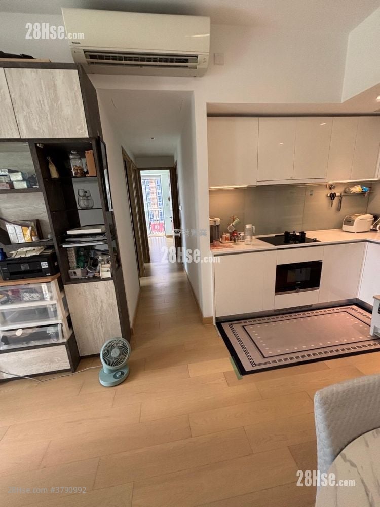 Malibu Sell 2 Bedrooms 592 ft²