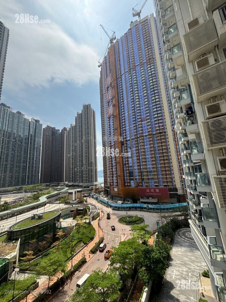 Malibu Sell 2 Bedrooms 592 ft²