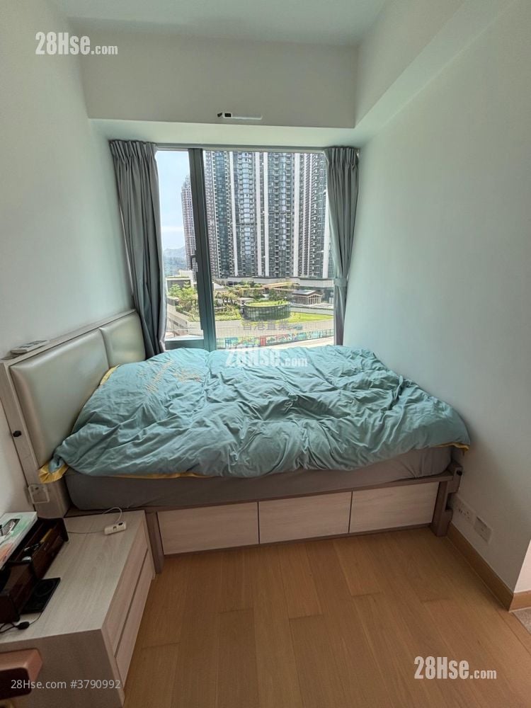 Malibu Sell 2 Bedrooms 592 ft²