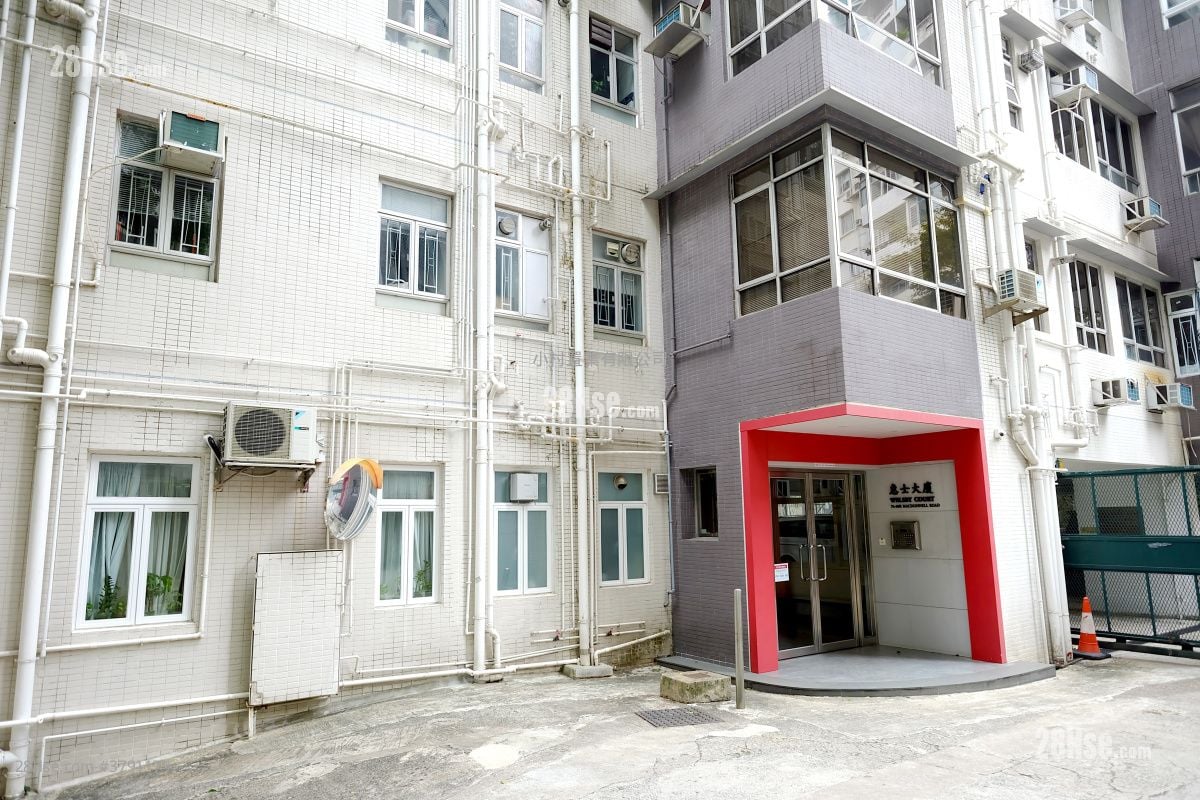 building outlook: Welsby Court Rental 1 Bedroom , 1 Bathroom 521 ft²