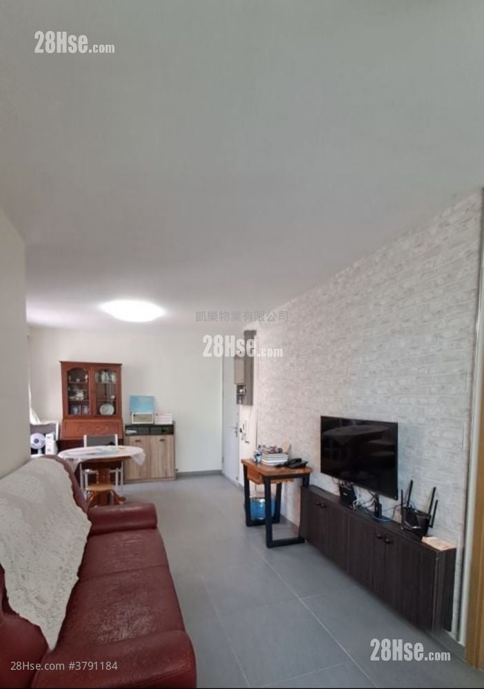 Sheung Chui Court Sell 2 Bedrooms , 1 Bathroom 511 ft²