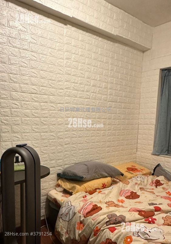 Waterside Plaza Sell 2 Bedrooms , 1 Bathroom 474 ft²