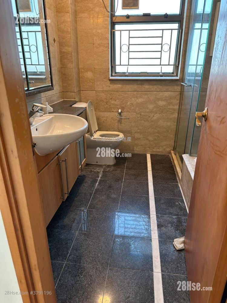 The Belcher's Sell 5+ Bedrooms , 4 Bathrooms 1,439 ft²