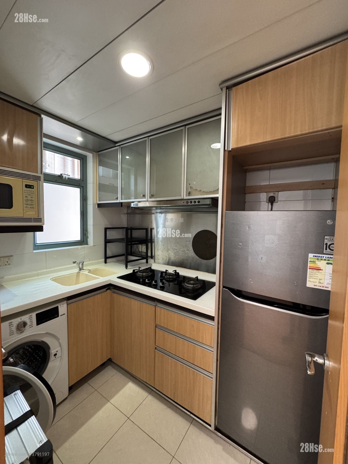 Aquamarine Sell 2 Bedrooms , 1 Bathroom 502 ft²